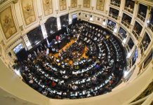Legislatura bonaerense: cuántos empleados tiene y cuál es el costo diario por cada diputado y senador