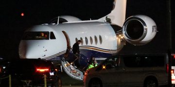 Lionel Messi aterrizó en Rosario para estar presente en el último adiós a su padre Jorge