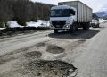 Los intendentes de Bariloche y El Bolsón reclamaron al Gobierno el reasfaltado total de la Ruta 40