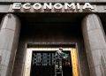 Marcha de los endeudados, en vivo: comenzó la movilización de la CGT y los movimientos sociales hacia el Ministerio de Economía