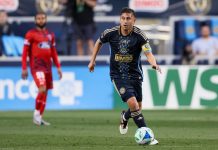 Polémica en Nueva York: Alejandro Bedoya califica el campo de Yankee Stadium como el «peor» que vio en su vida