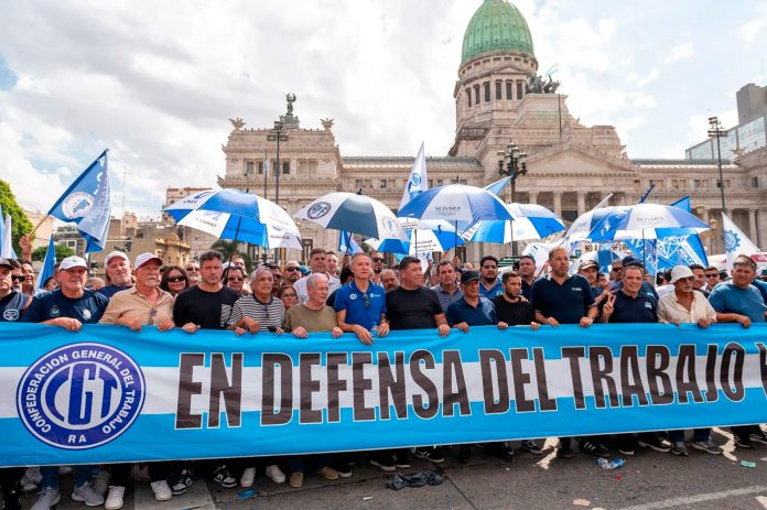 La CGT baja el tono del plan de lucha: acto sin movilización por el Día de la Industria y presencia en la Semana Social de la Iglesia